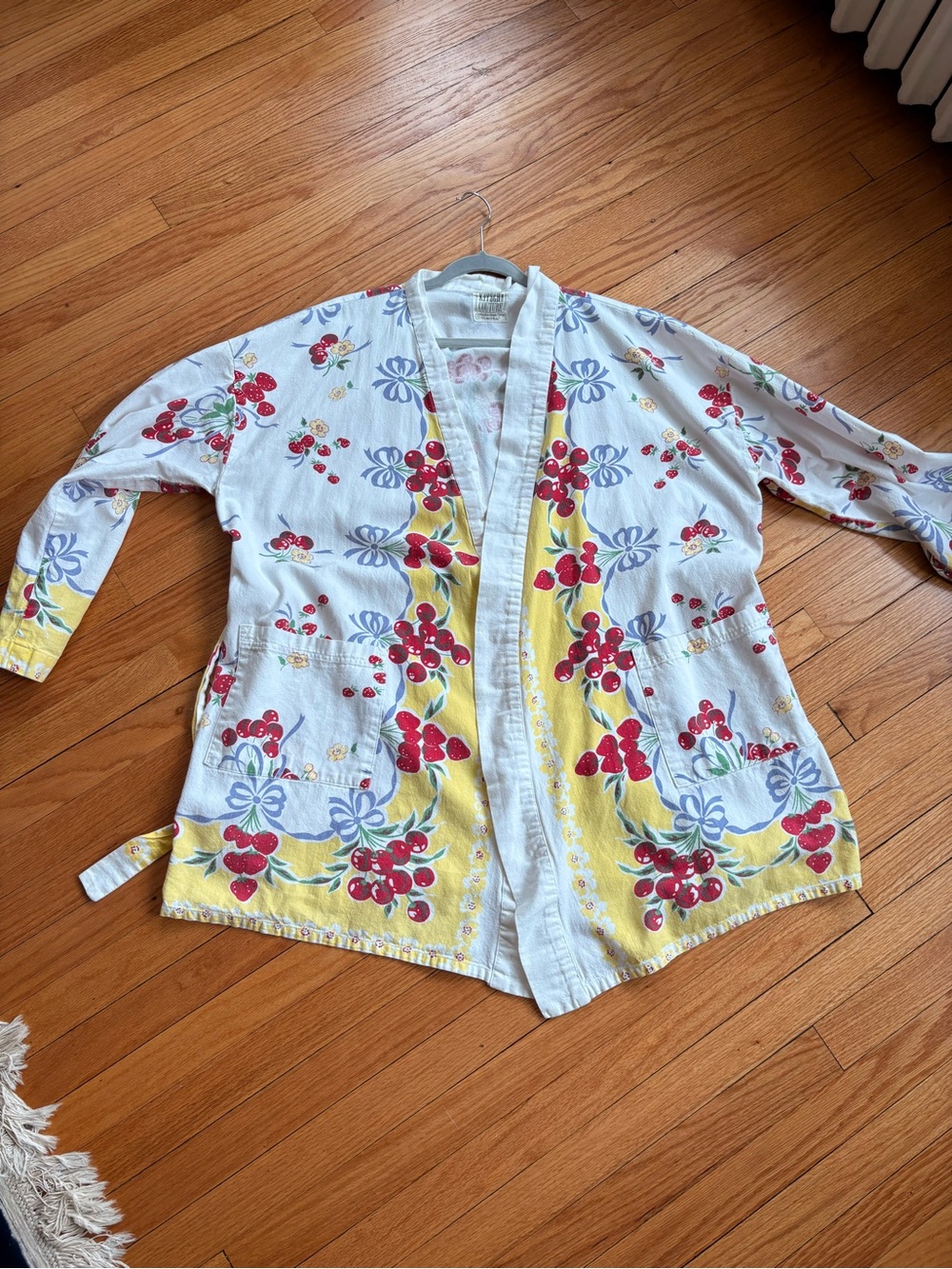 Vintage Linen Table Cloth Cotton Robe - Upcycled vintage linen cherry robe - Picture 6 of 8